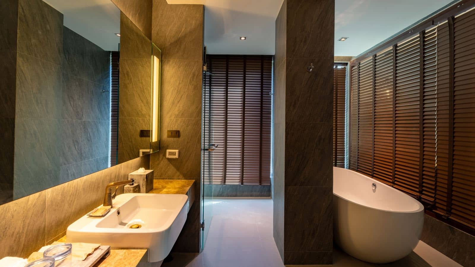 rooms-two-bedroom-suite-with-pool
