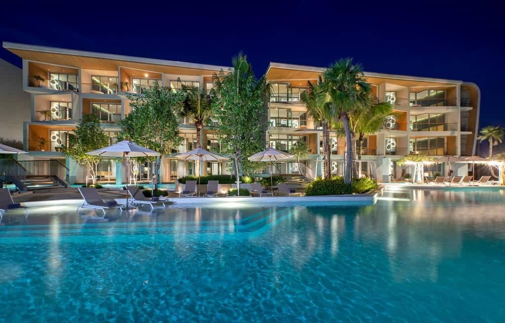 pools-outdoor-pool