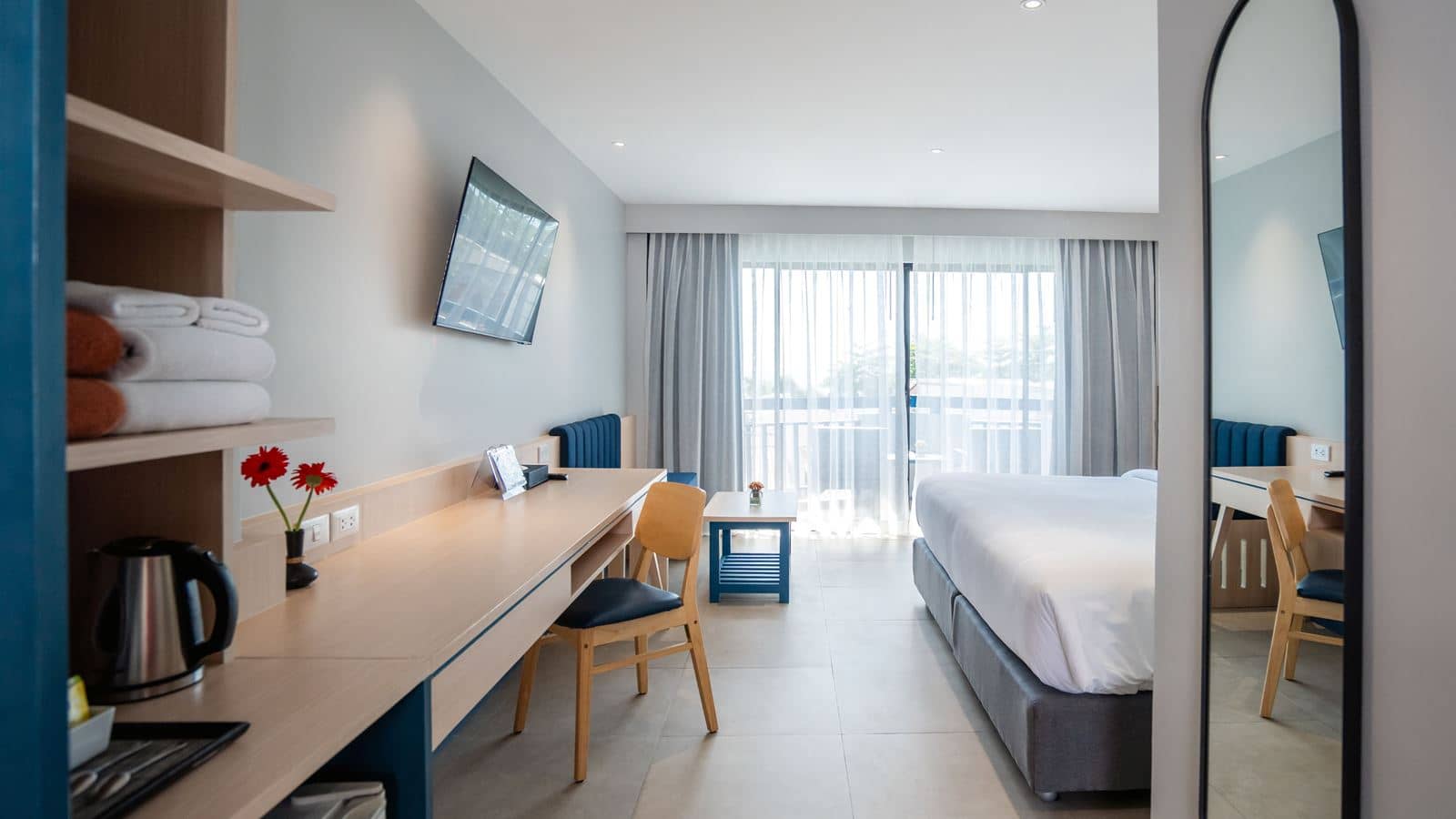 rooms-superior-pool-view