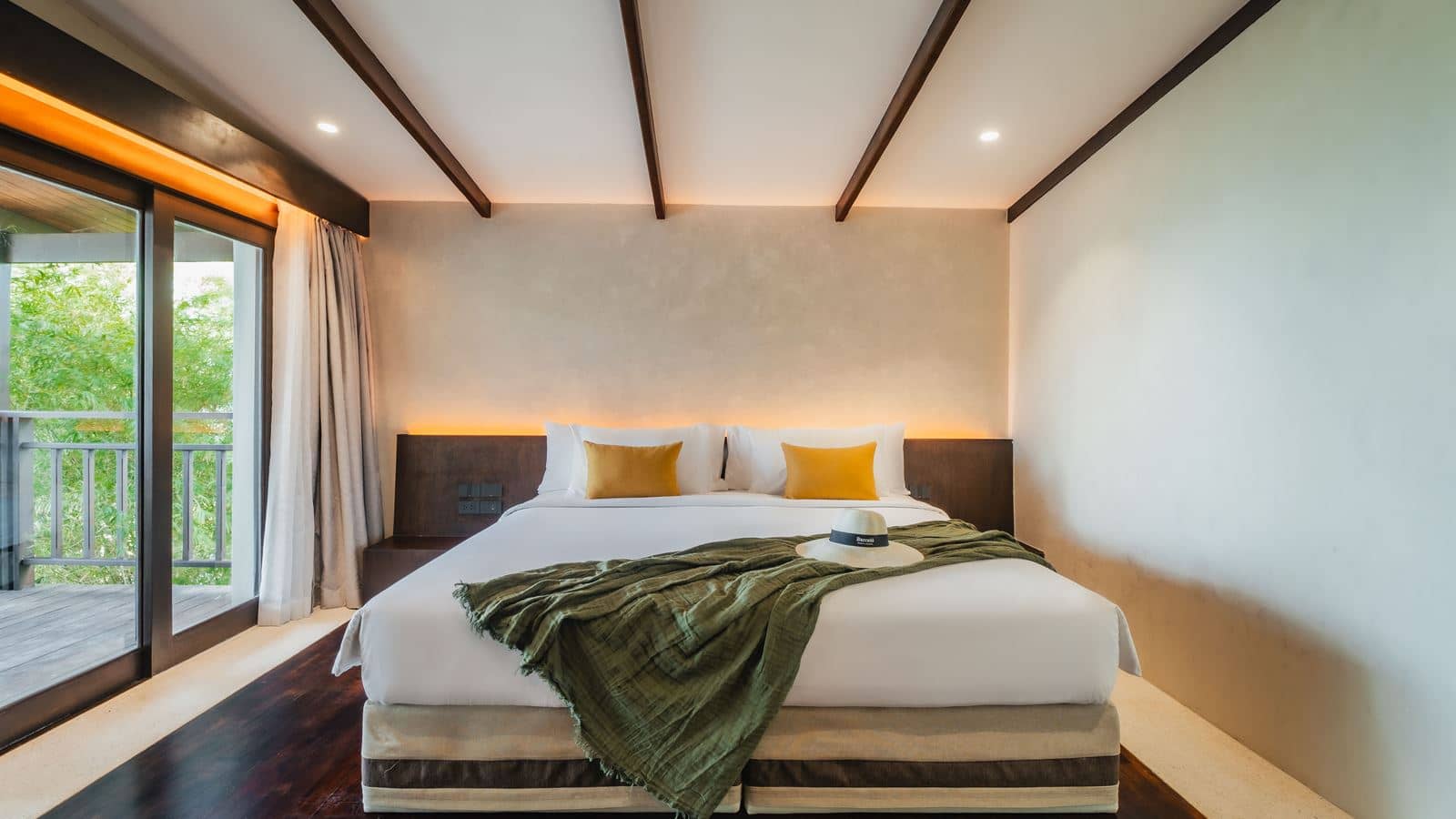 rooms-lux-3-bedroom-grand-sea-view-pool-villa