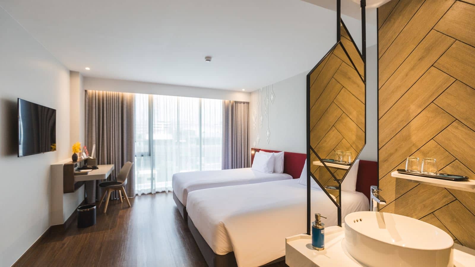 rooms-superior-room