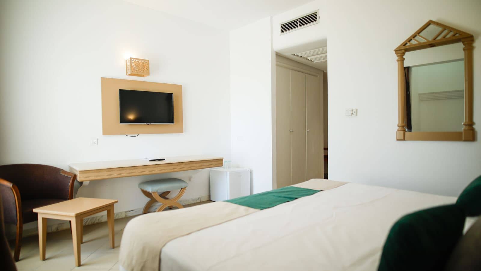 rooms-triple-standard-room