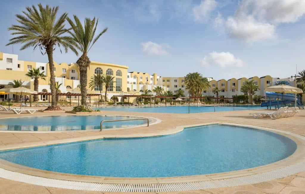 pools-outdoor-pool