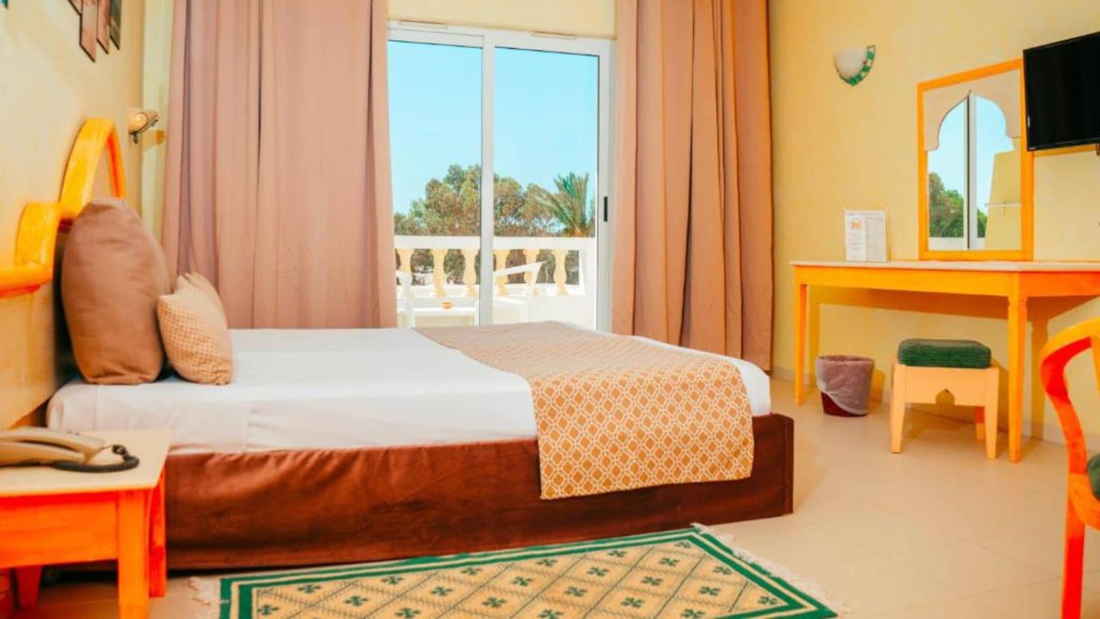 rooms-economy-room