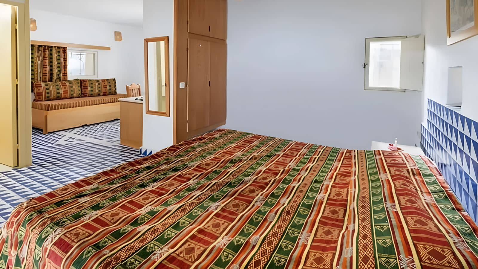 rooms-triple-room
