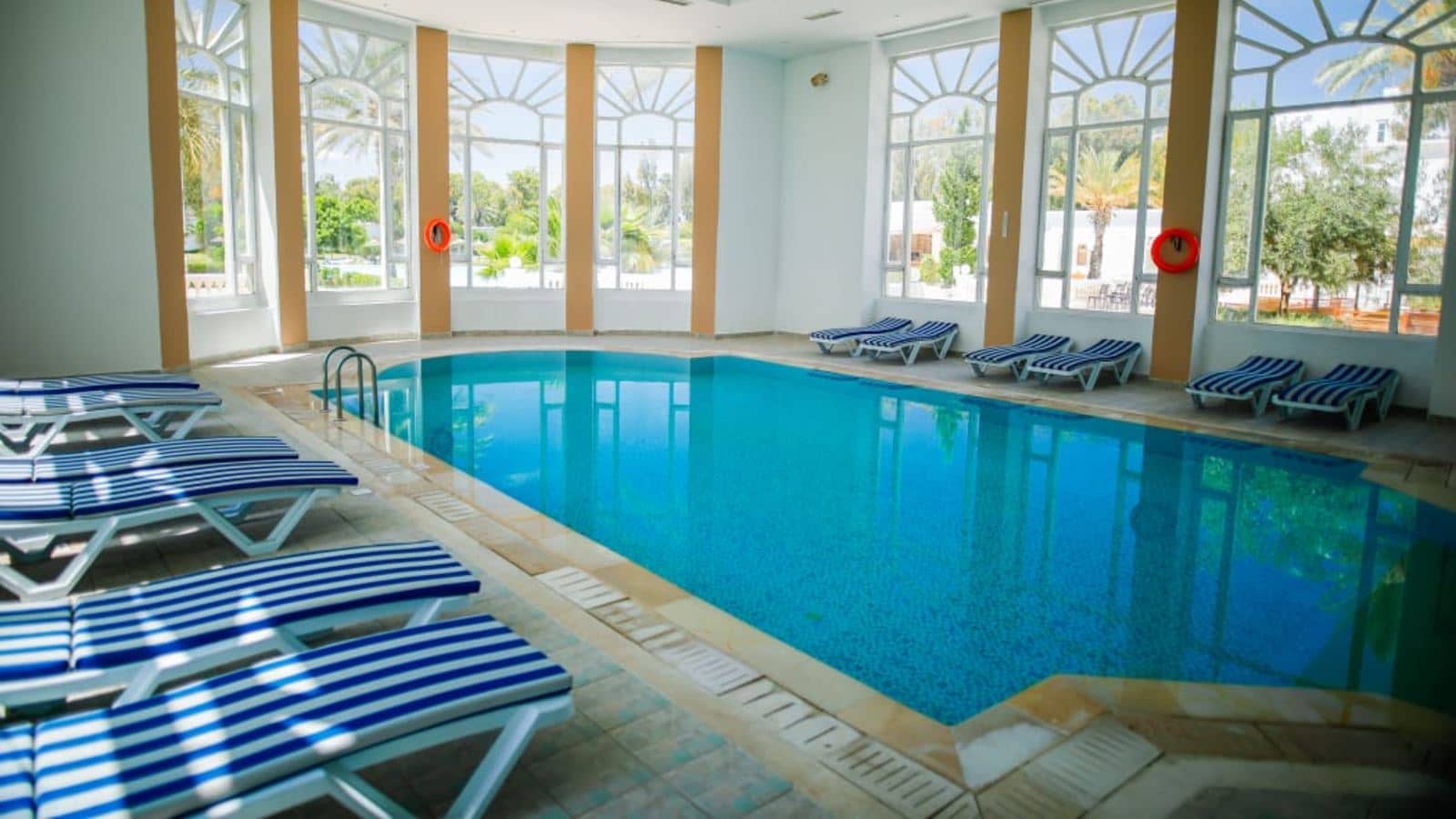 pools-indoor-pool