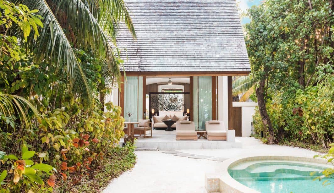 rooms-2-bedroom-deluxe-beach-villa-with-pool