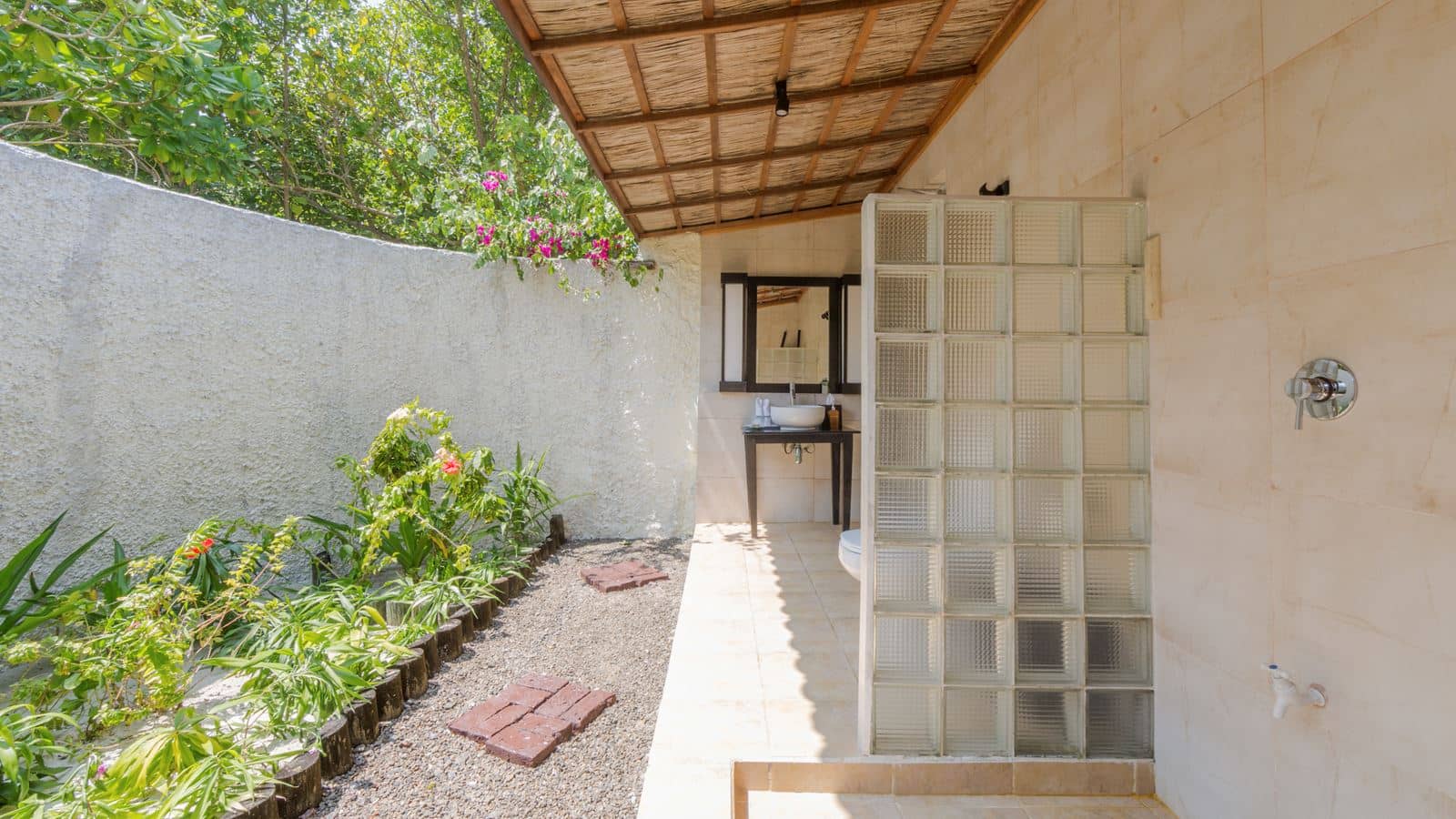 rooms-garden-bungalows