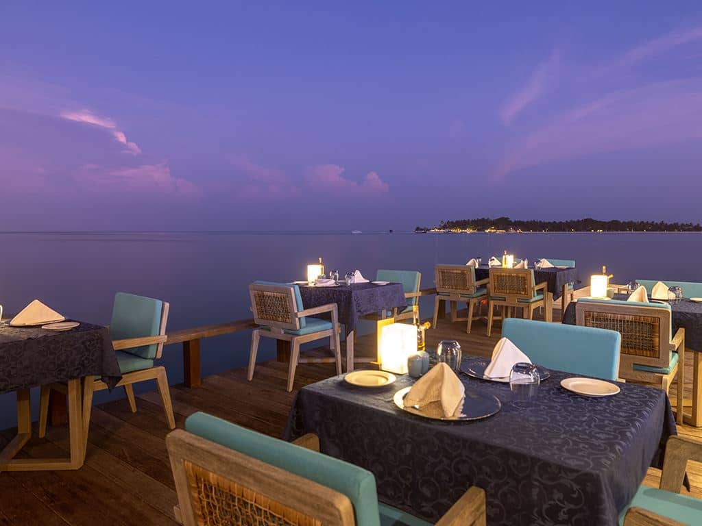 restaurants-azzurro-restaurant-and-bar