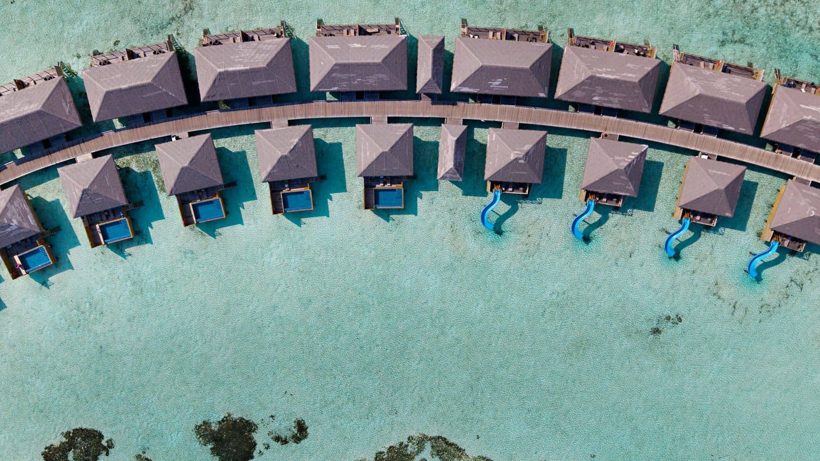 rooms-lagoon-suite-with-slide