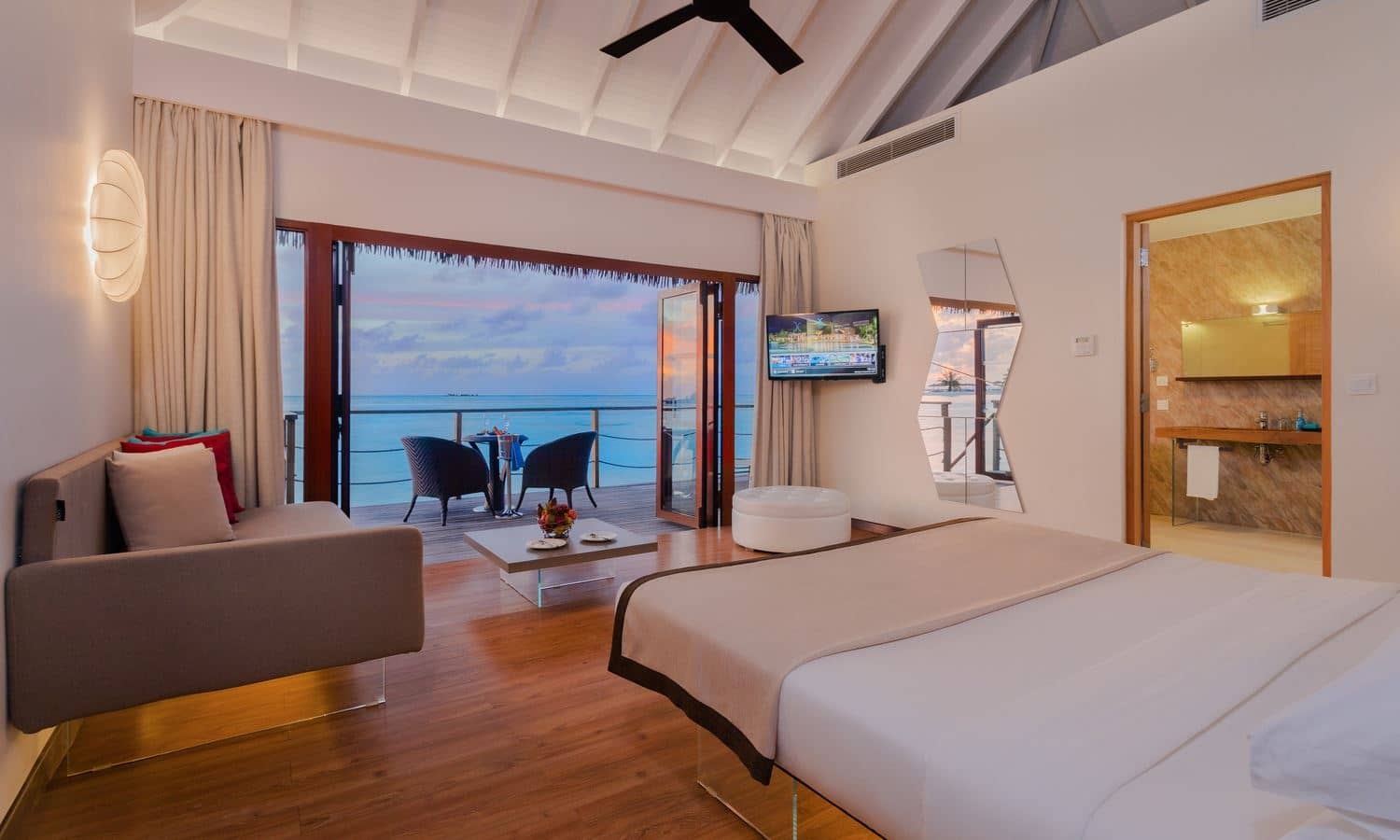 rooms-lagoon-villa