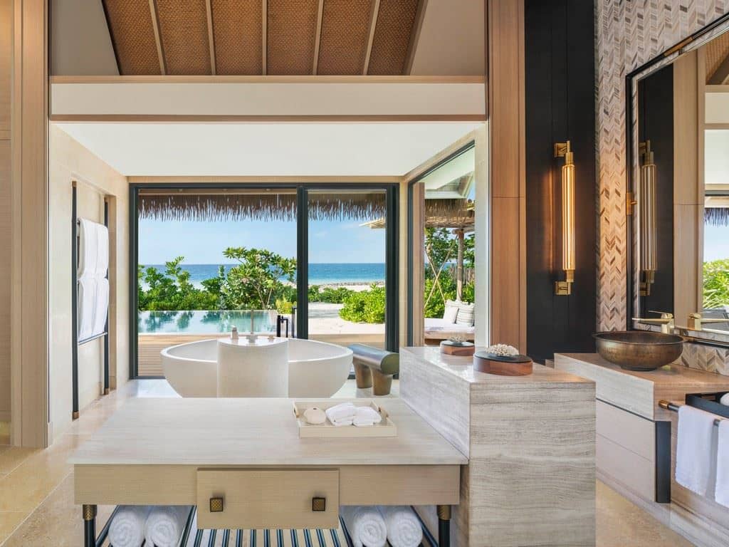 rooms-2-bedroom-grand-beach-villa-with-pool