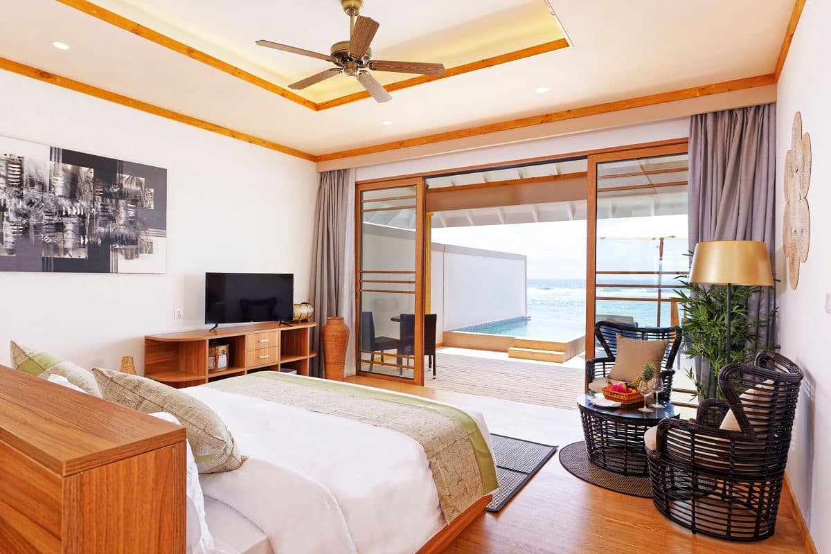 rooms-ocean-pool-villa
