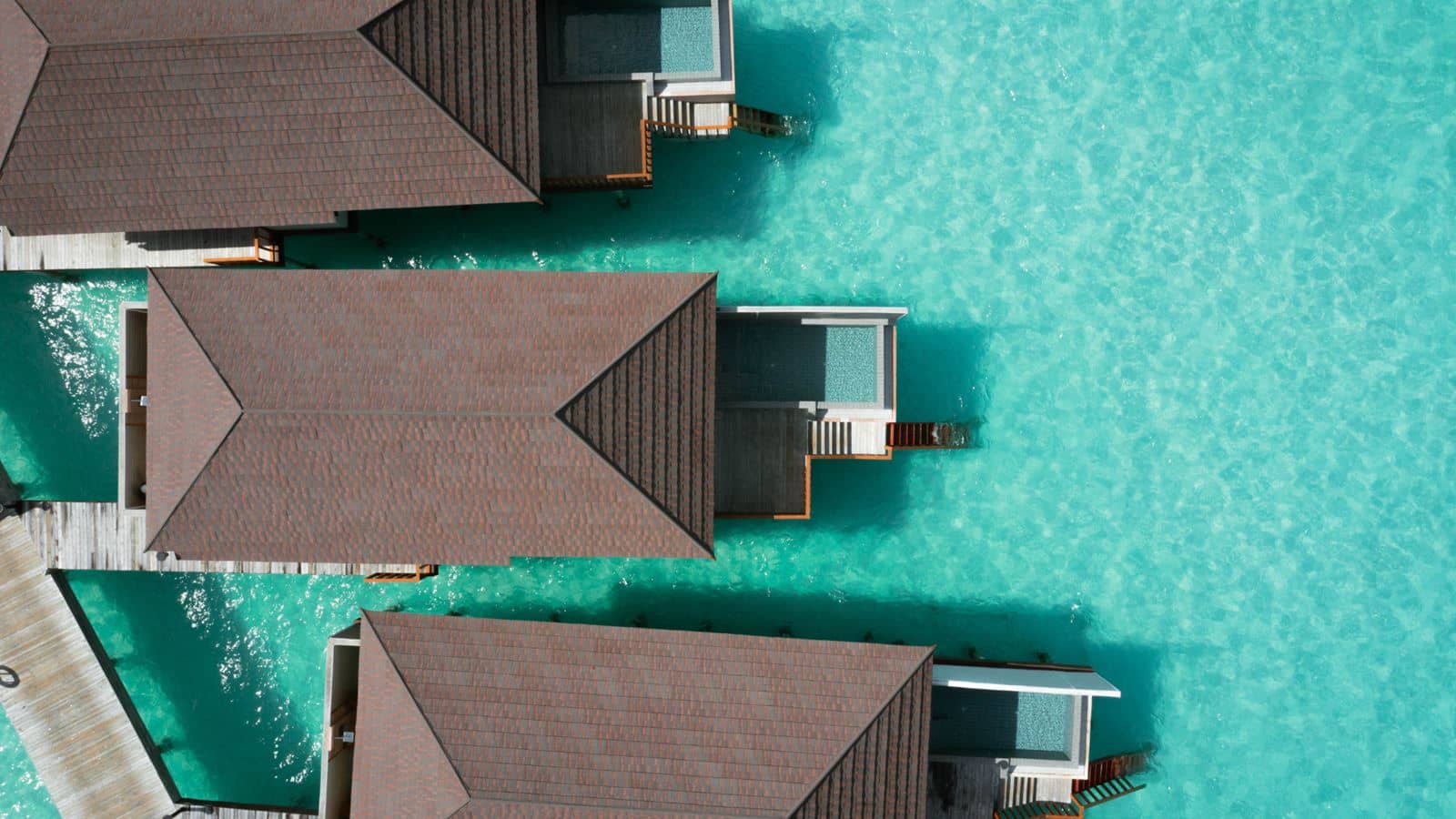 rooms-deluxe-water-pool-villa