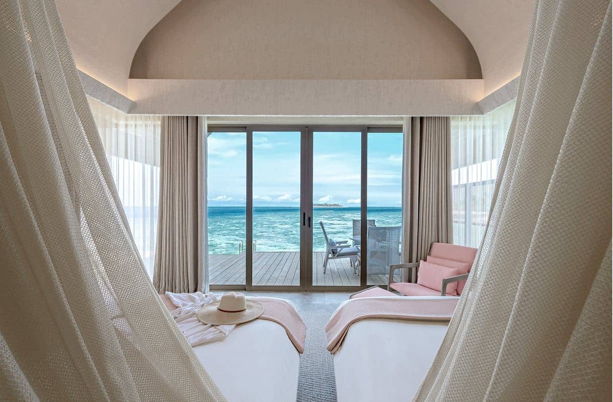 rooms-grand-two-bedroom-ocean-pool-villa