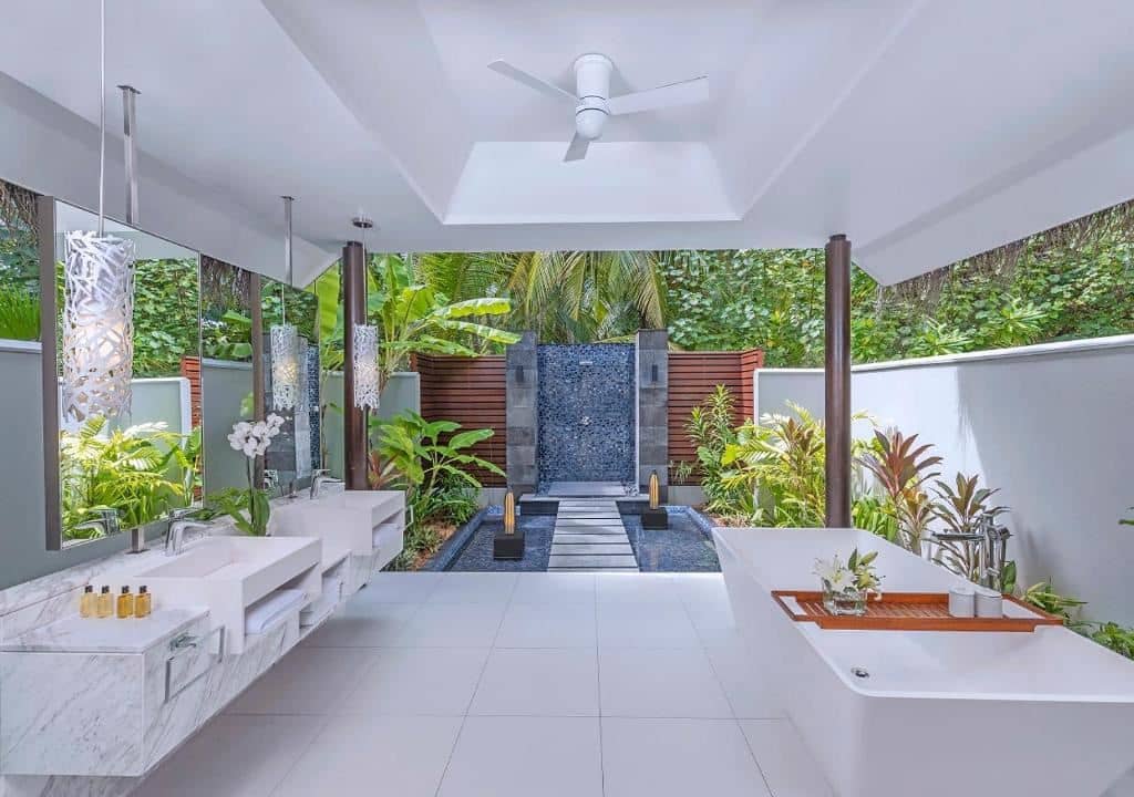 rooms-deluxe-beach-pool-villa