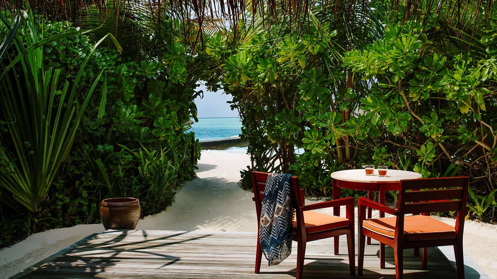 rooms-sunrise-beach-villa