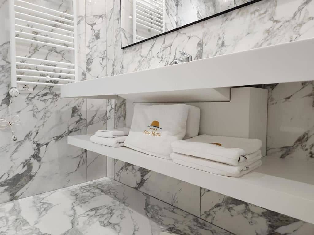 rooms-superior-familysuite-seaview-balcony