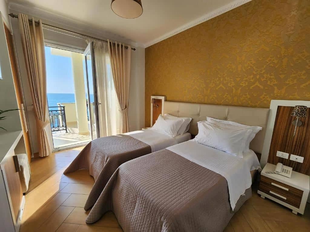 rooms-twin-standard-room-seaview-balcony