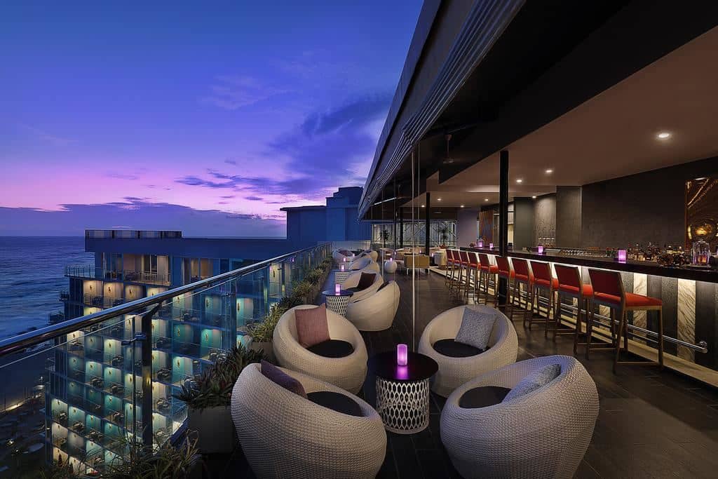 bars-the-bay-pool-bar