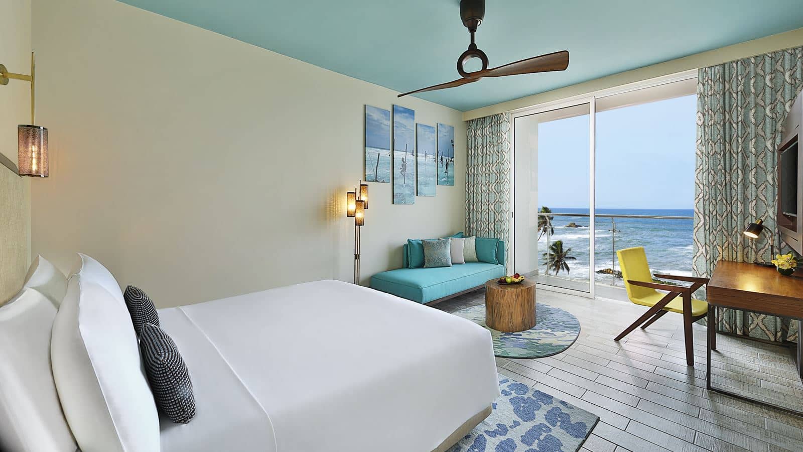 rooms-deluxe-room
