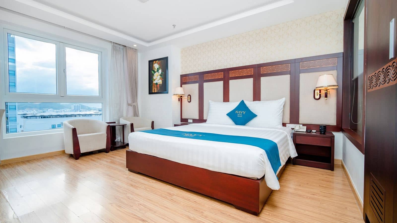 rooms-deluxe-city-view-with-balcony-child-without-extra-bed