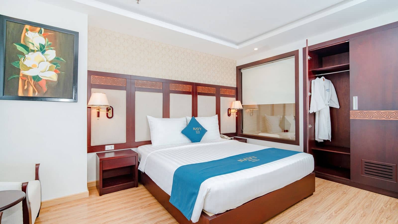rooms-deluxe-city-view-with-balcony-child-without-extra-bed