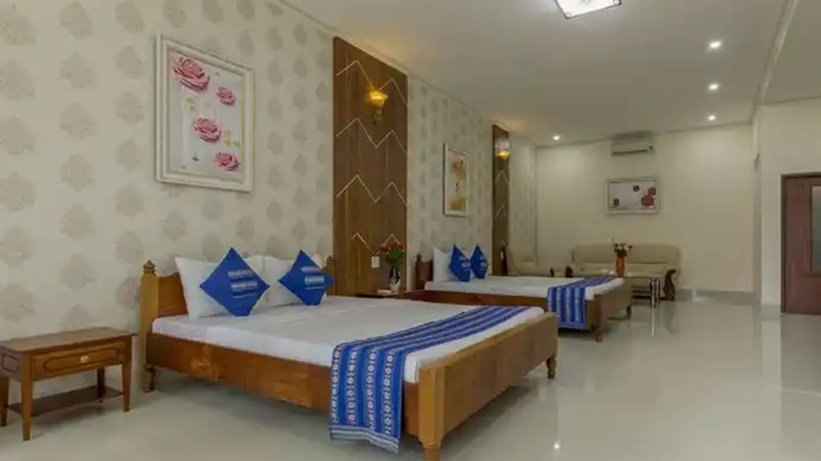 rooms-room-deluxe-garden-or-poolview-balcony