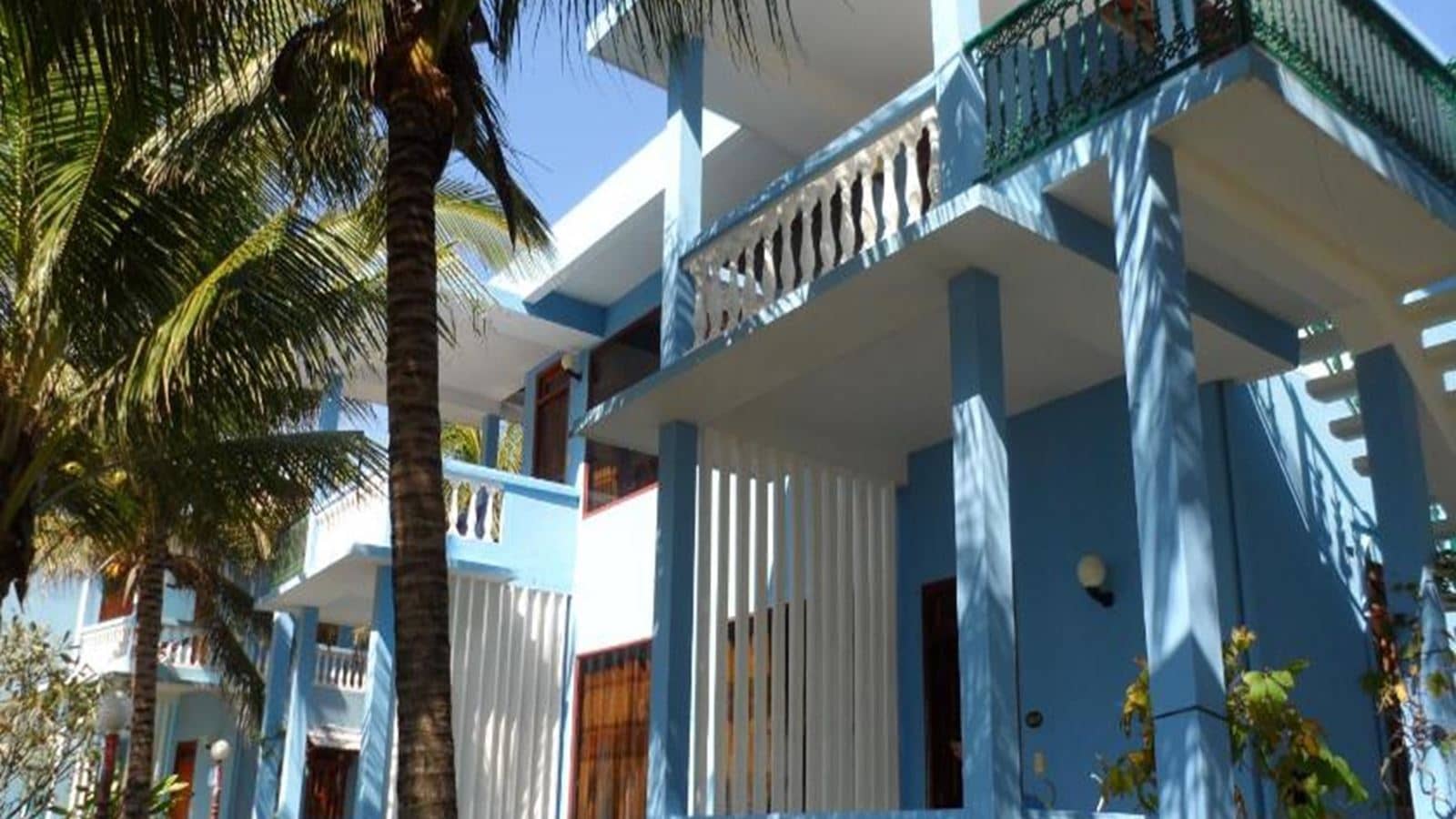 rooms-deluxe-front-ocean-villa-with-terrace-child-without-extra-bed
