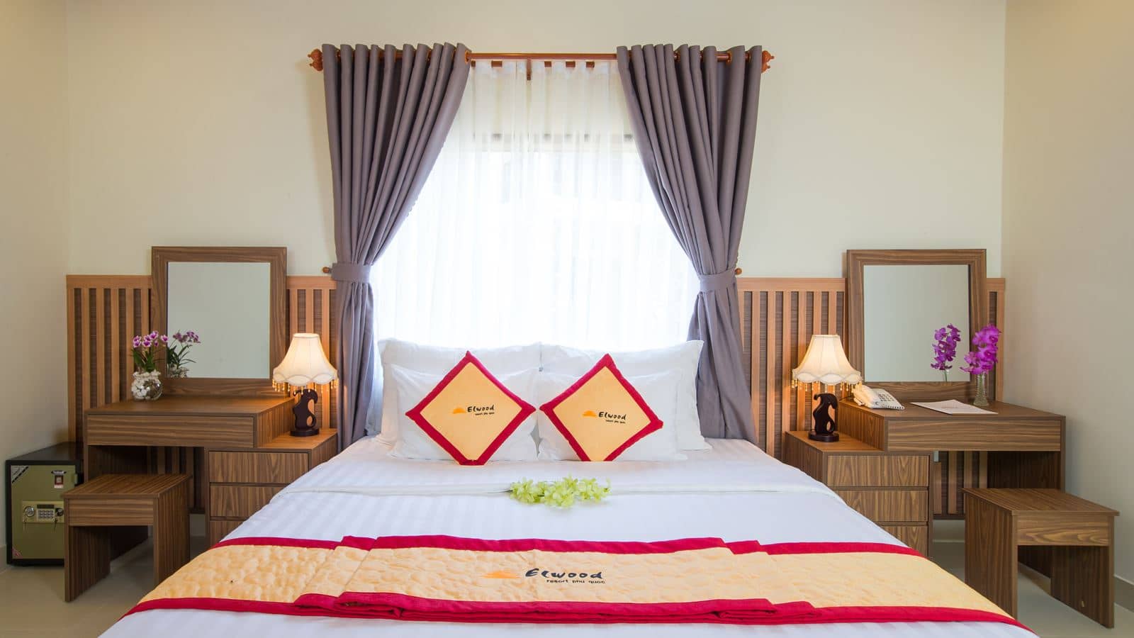rooms-villa-2-bedrooms-garden-view-no-extra-bed