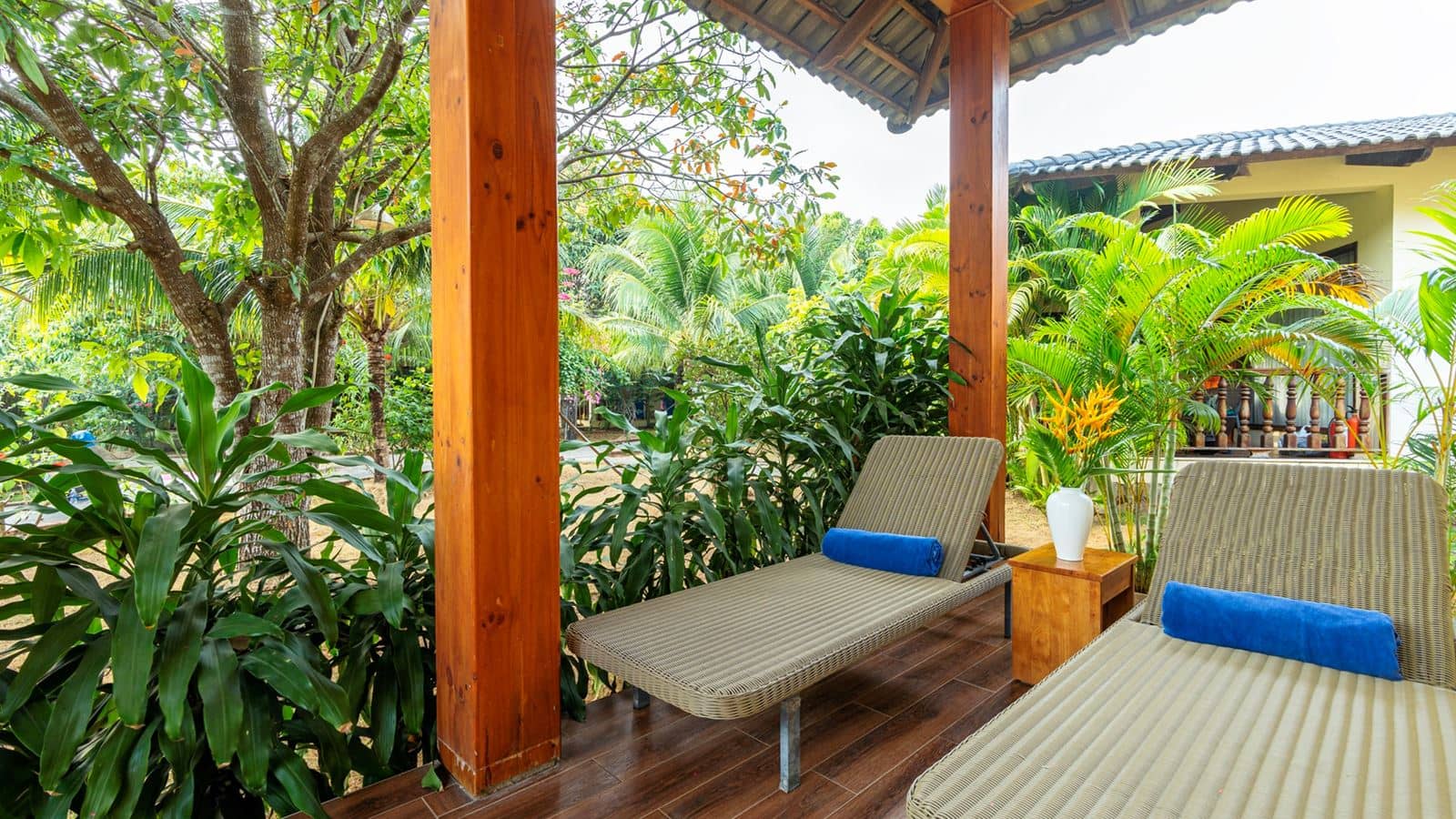 rooms-bungalow-pool-view-no-extra-bed