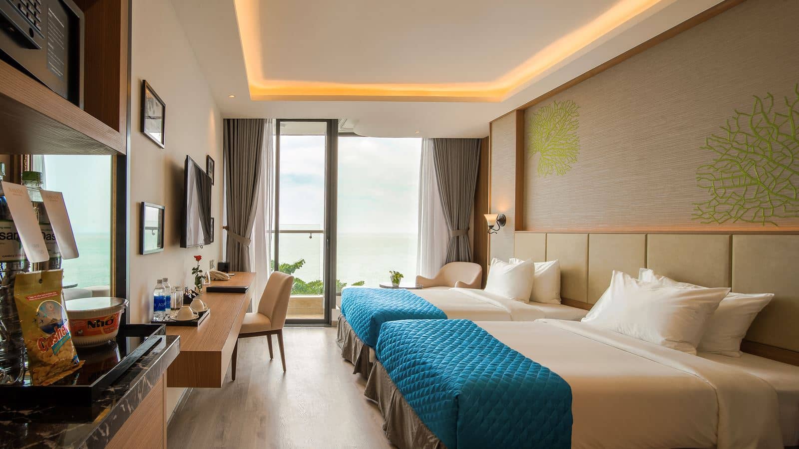 rooms-deluxe-seaview-balcony-child-without-extra-bed