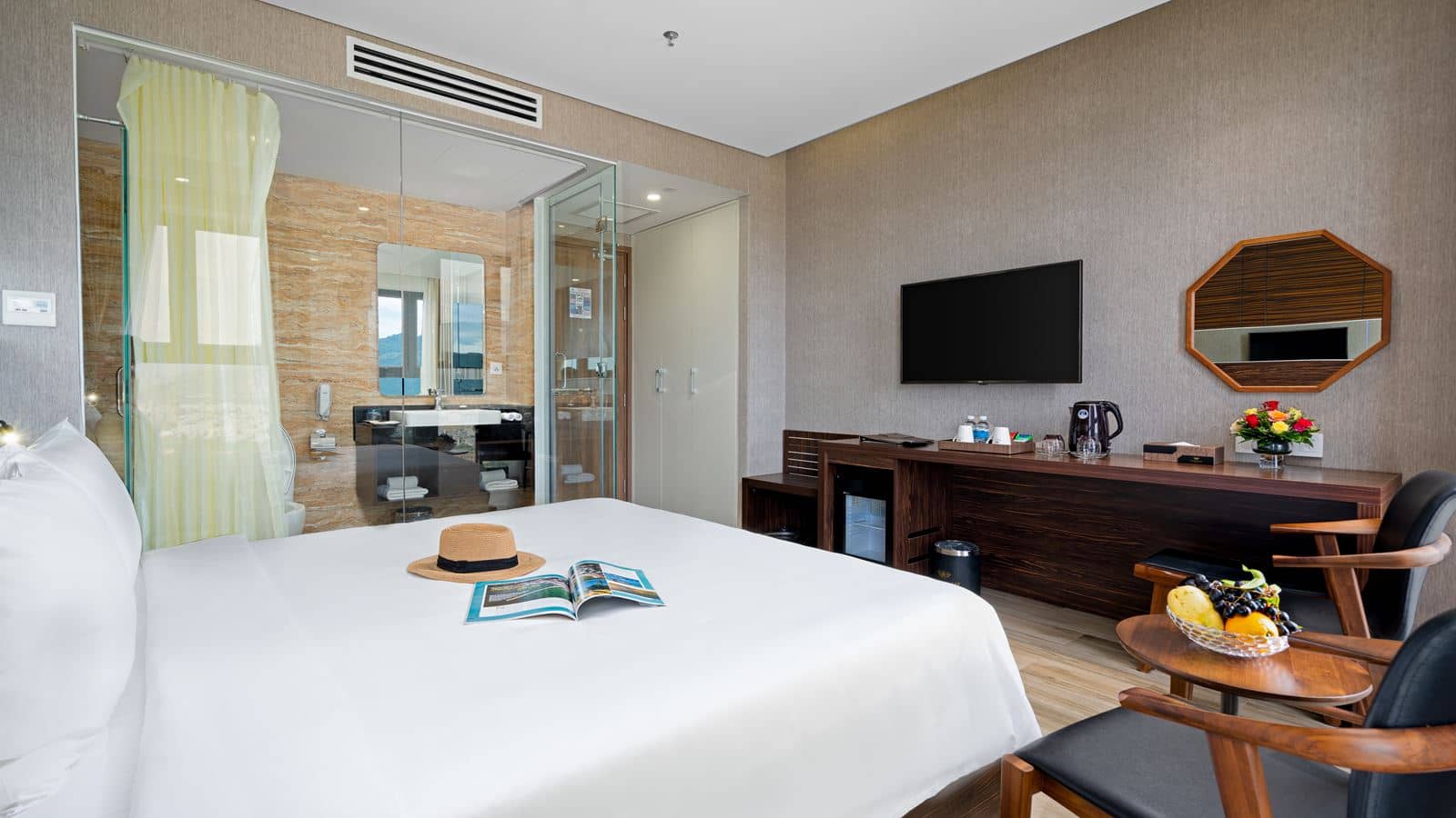 rooms-deluxe-room
