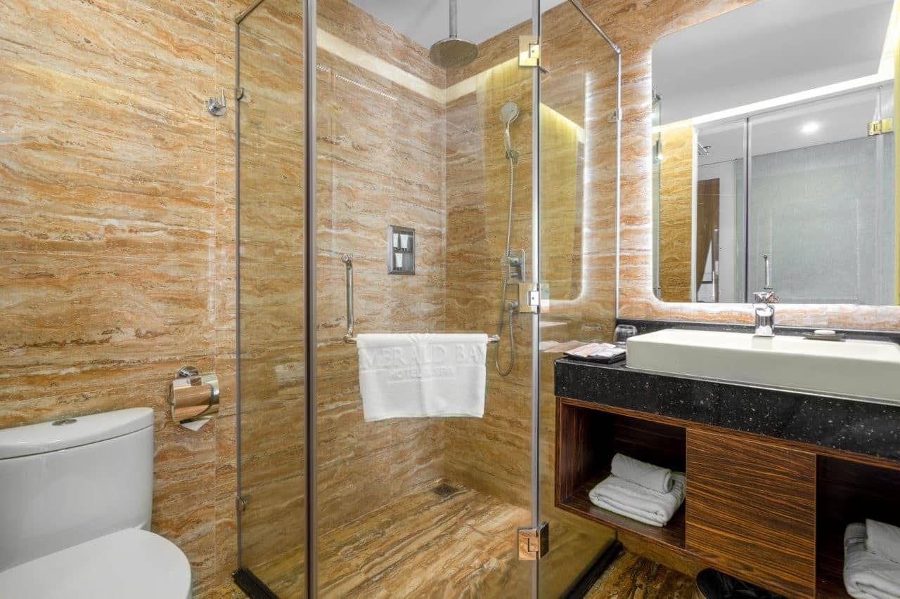 rooms-executive-with-balcony
