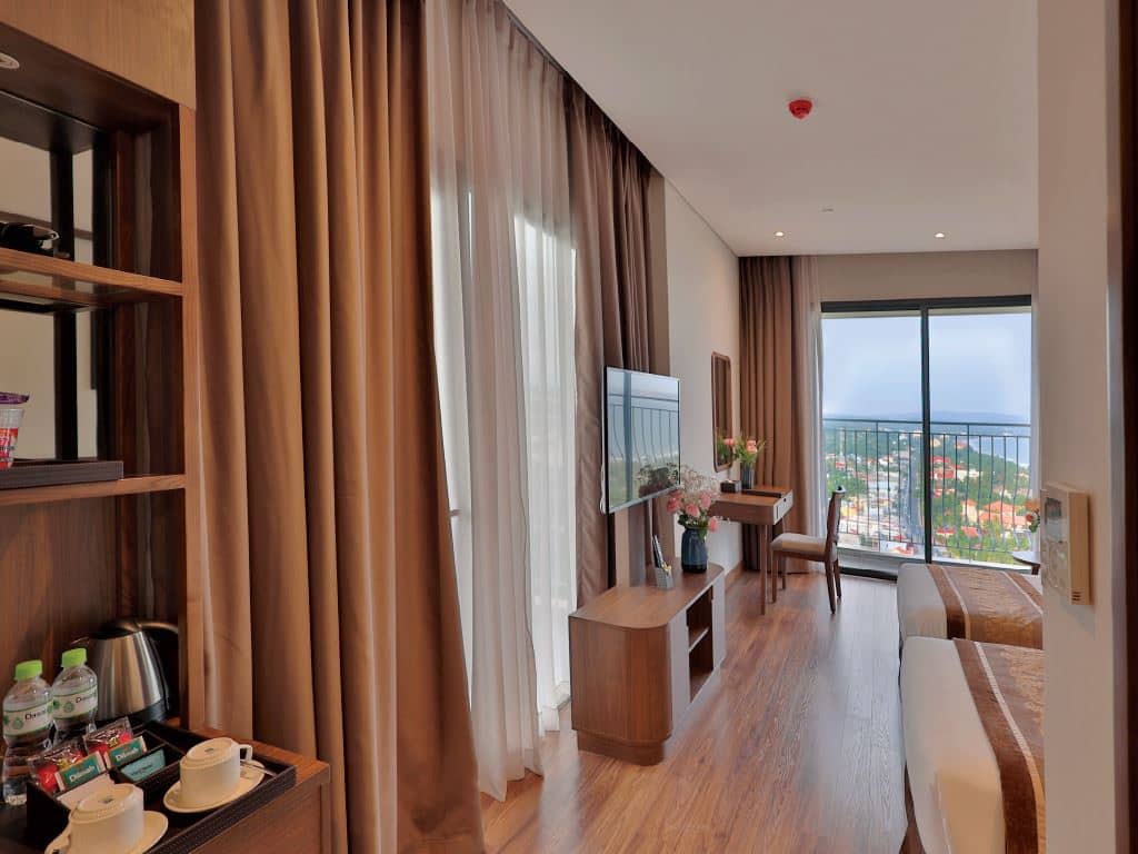 rooms-premier-twin-sea-view-with-balcony