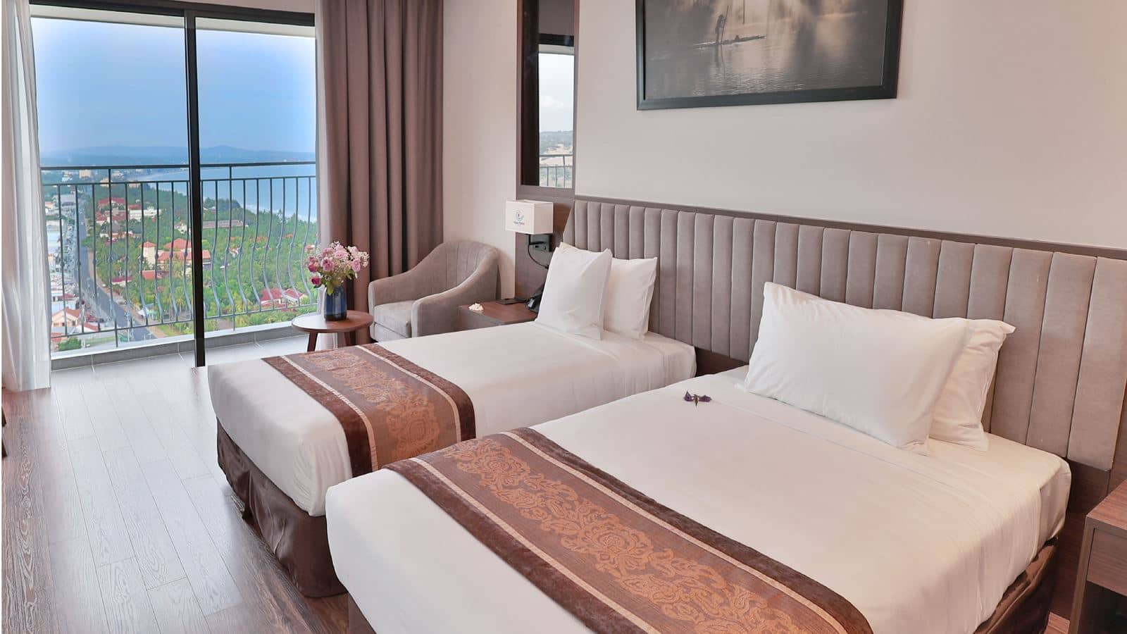 rooms-premier-twin-sea-view-with-balcony-child-without-extra-bed