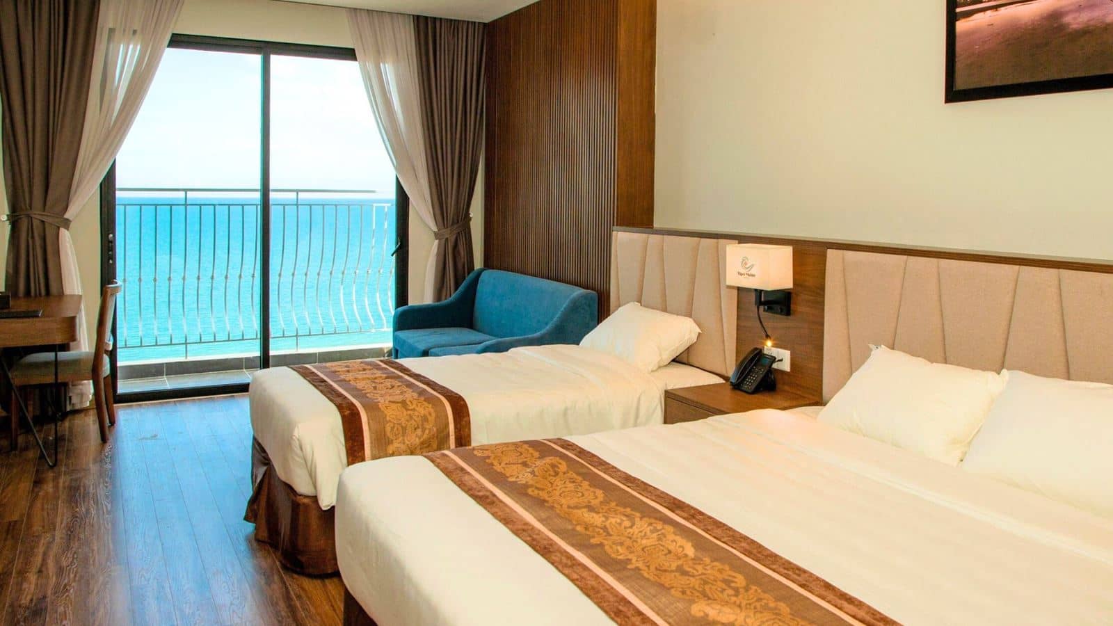 rooms-executive-triple-ocean-view-with-balcony