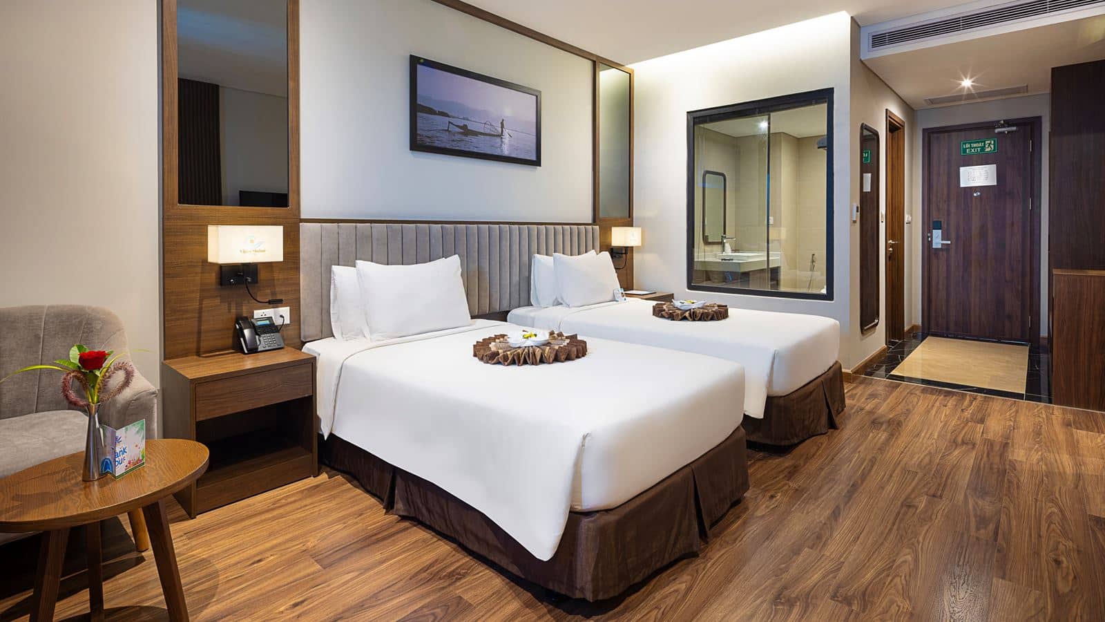 rooms-deluxe-partial-sea-view-with-balcony-child-without-extra-bed