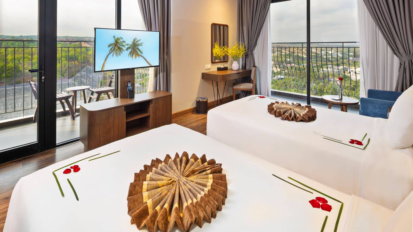 rooms-premier-twin-sea-view-with-balcony