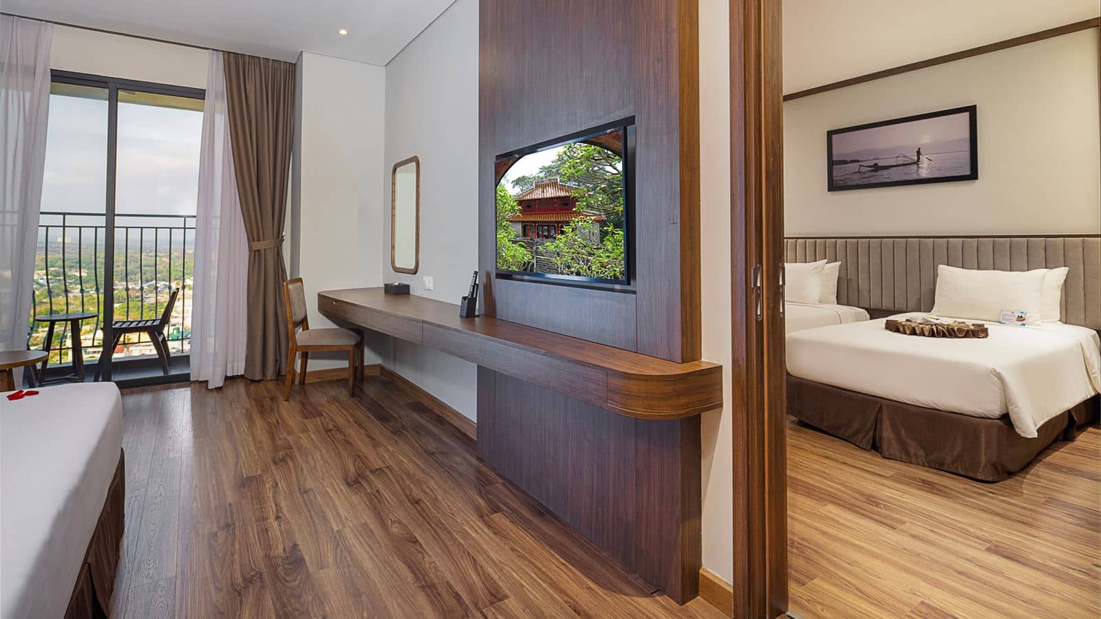 rooms-family-sea-view-connecting-with-balcony
