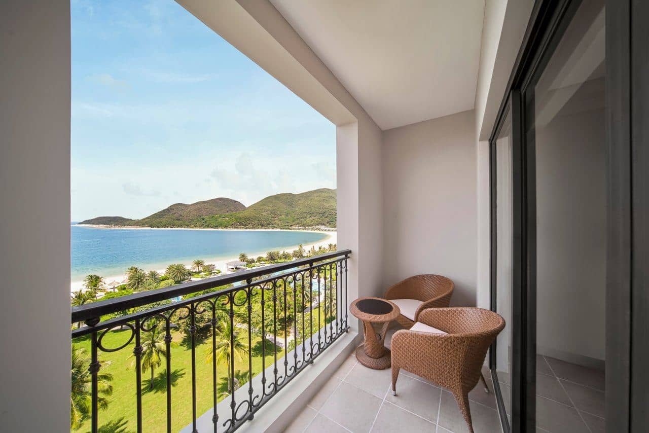 rooms-deluxe-kingtwin-ocean-view-child-without-extra-bed