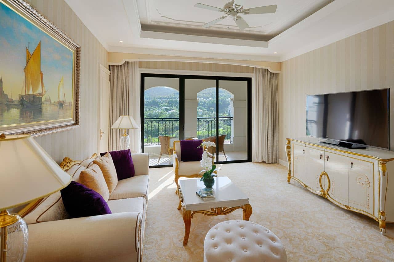 rooms-executive-suite-garden-view