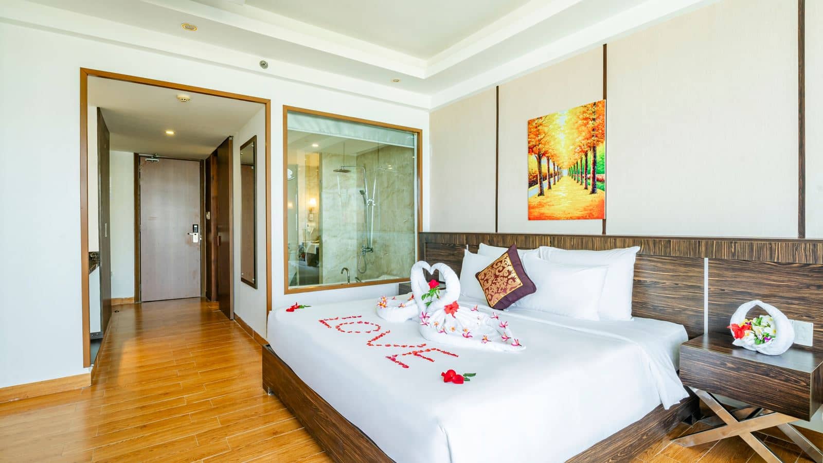 rooms-deluxe-with-balcony-no-extra-bed