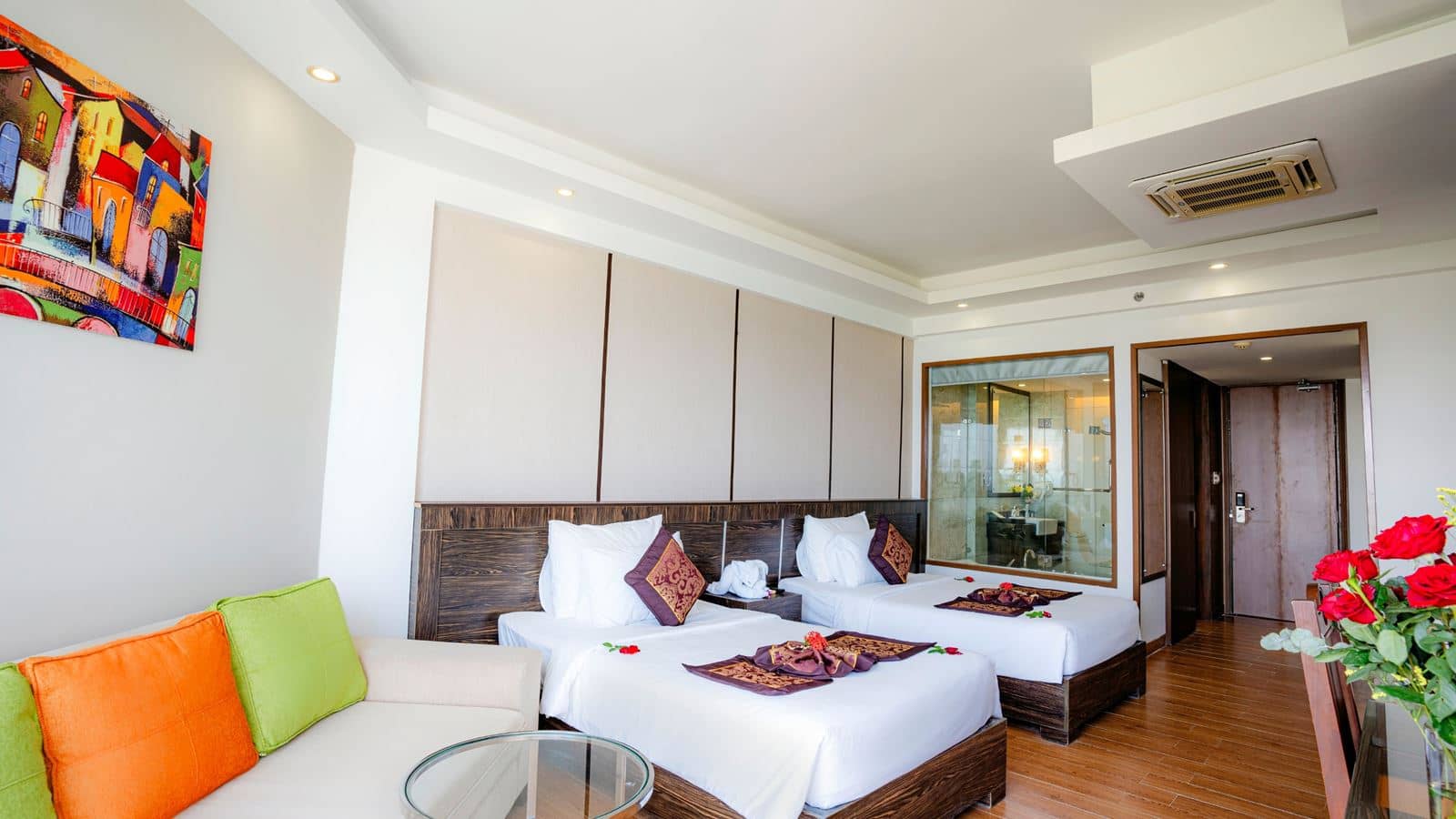 rooms-deluxe-with-balcony-no-extra-bed
