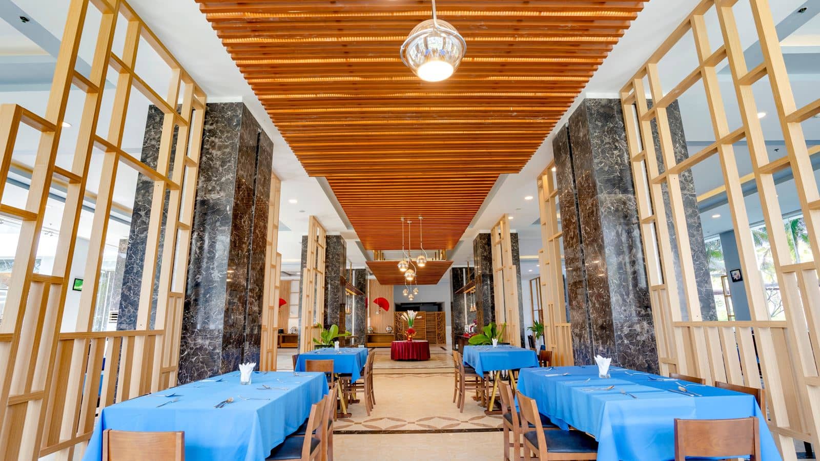 restaurants-ocean-waves-restaurant