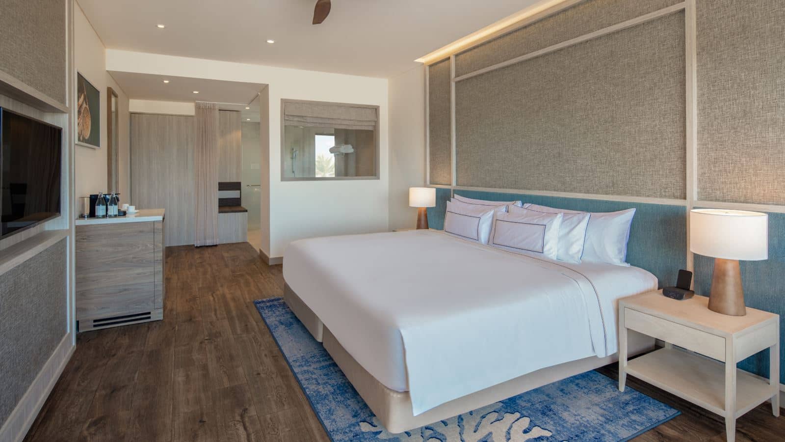 rooms-the-level-2bedroom-oceanfront-pool-villa