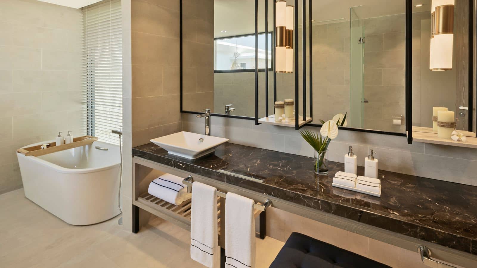 rooms-the-level-3bedroom-lakefront-pool-villa