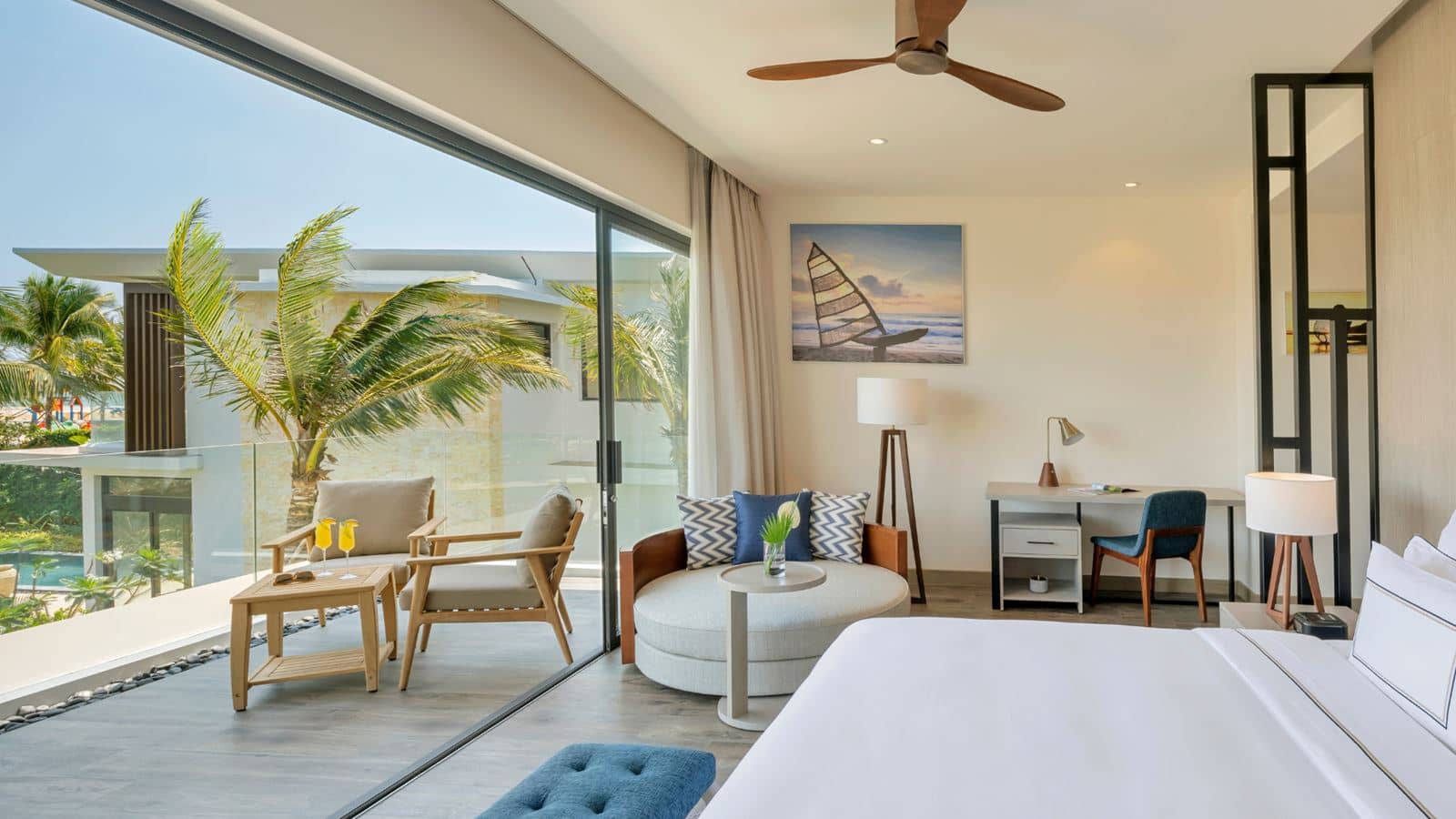 rooms-the-level-3bedroom-beachfront-pool-villa