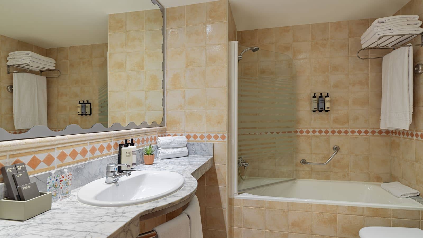 rooms-plus-apartment