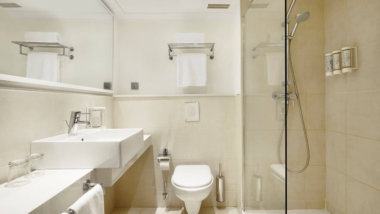 rooms-family-central-location